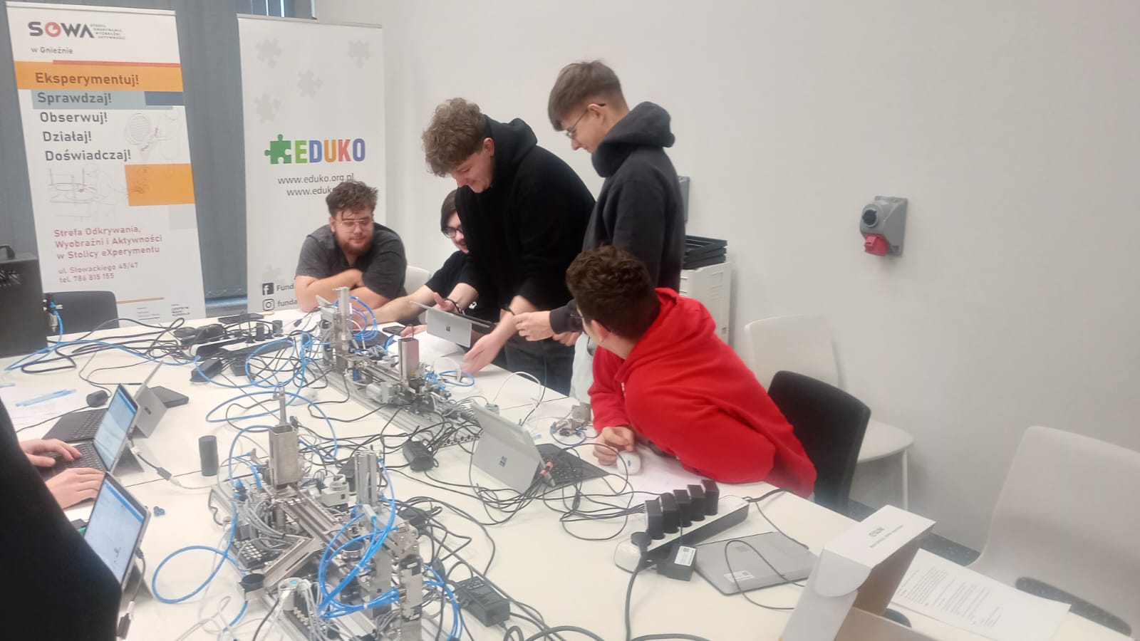 Zajęcia: Podstawy mechatroniki z zestawem MecLab (4)