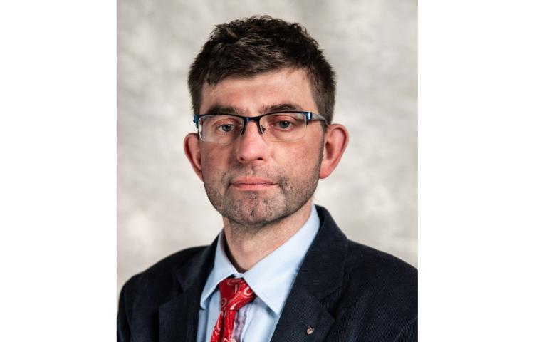 dr hab. inż. Łukasz Knypiński, prof. PP